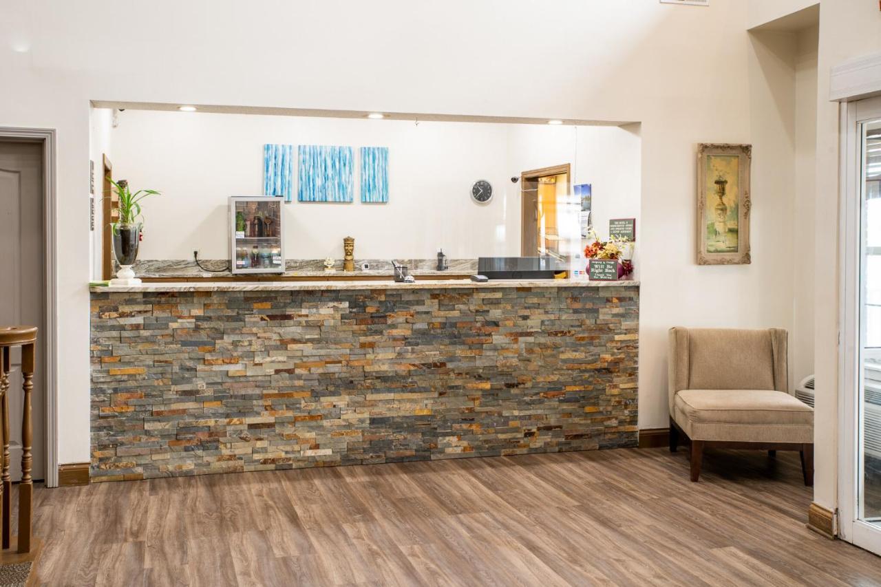 Blisspoint Inn & Suites แมริออน ภายนอก รูปภาพ