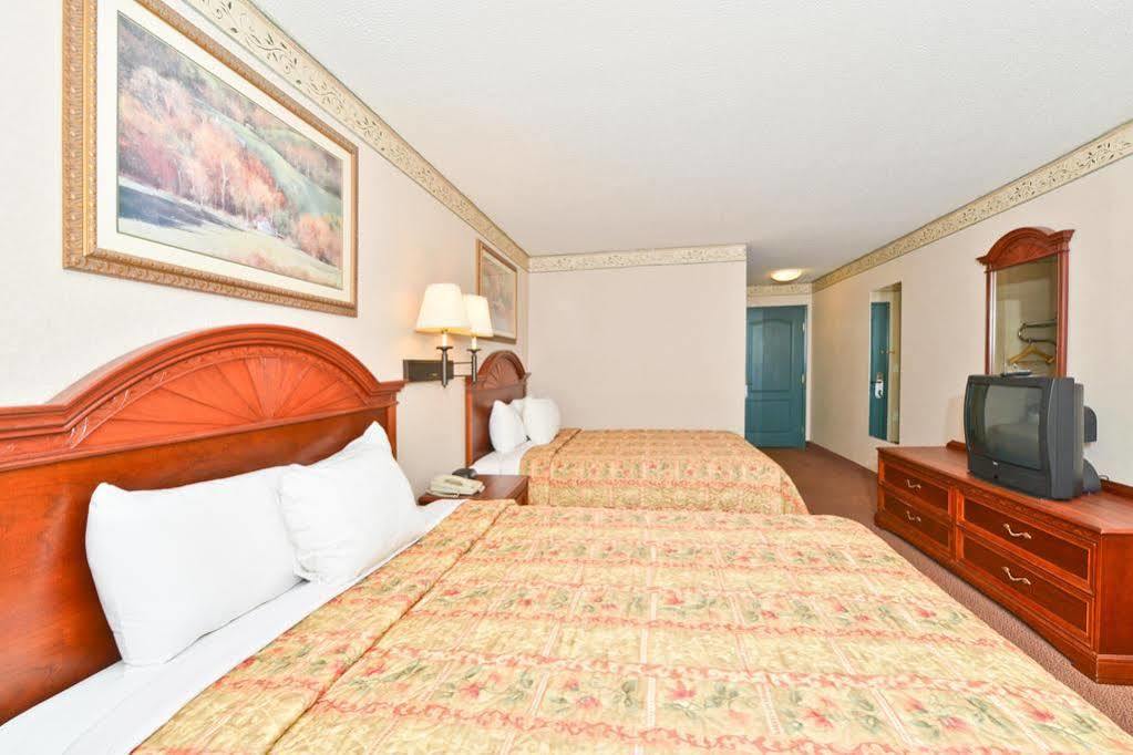 Blisspoint Inn & Suites แมริออน ภายนอก รูปภาพ