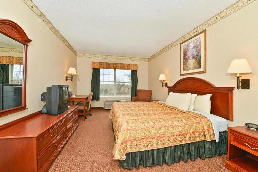 Blisspoint Inn & Suites แมริออน ภายนอก รูปภาพ